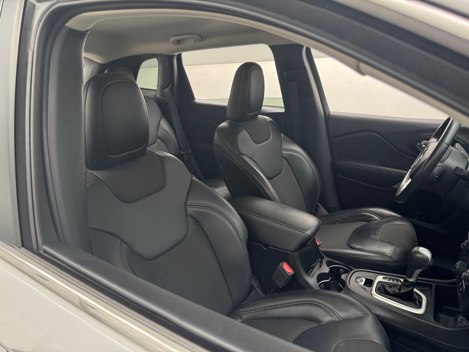 Thumbnail: 2018 Jeep Cherokee - 2