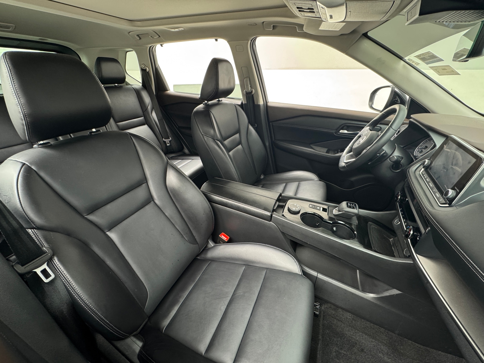 Thumbnail: 2023 Nissan Rogue - 2