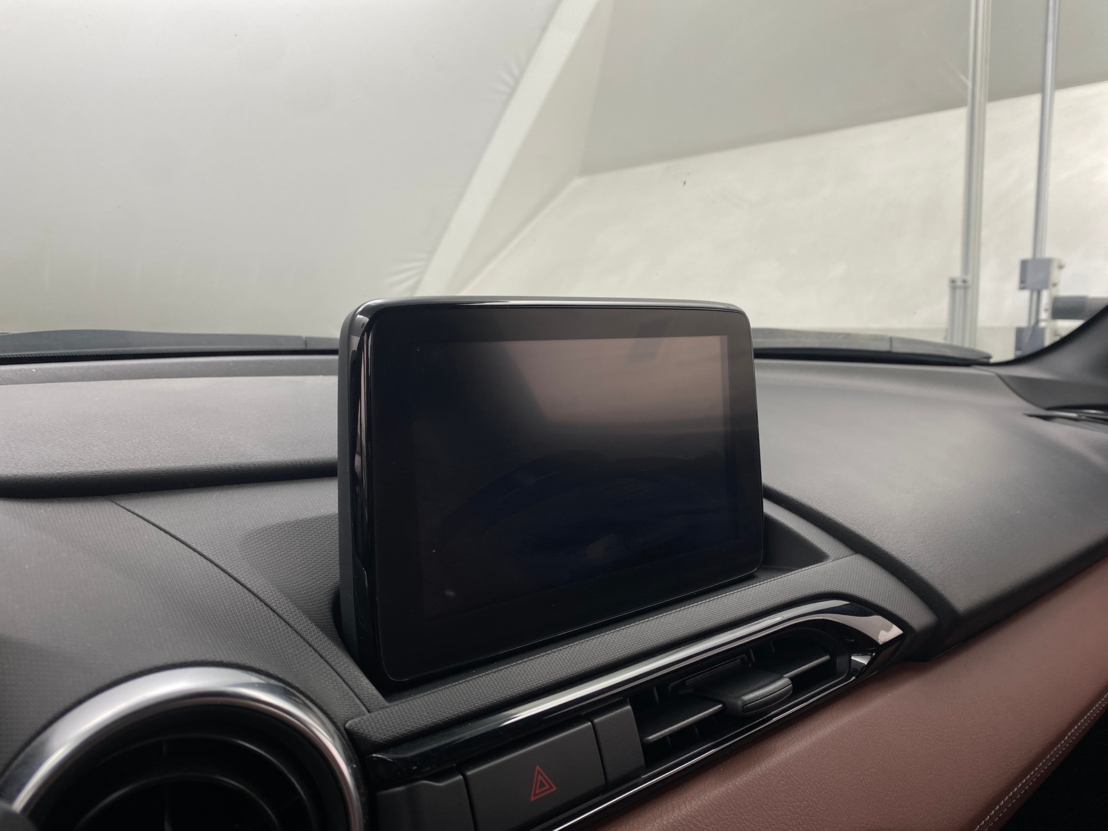 Thumbnail: 2019 Mazda MX-5 Miata - 3