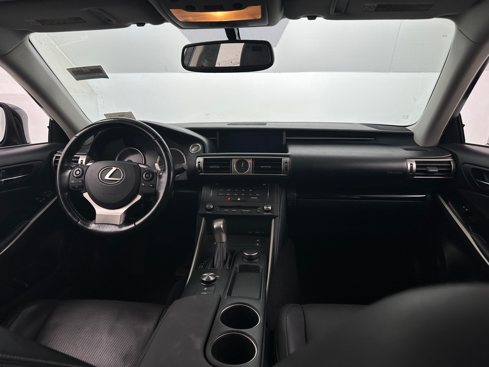 Thumbnail: 2016 Lexus IS - 2