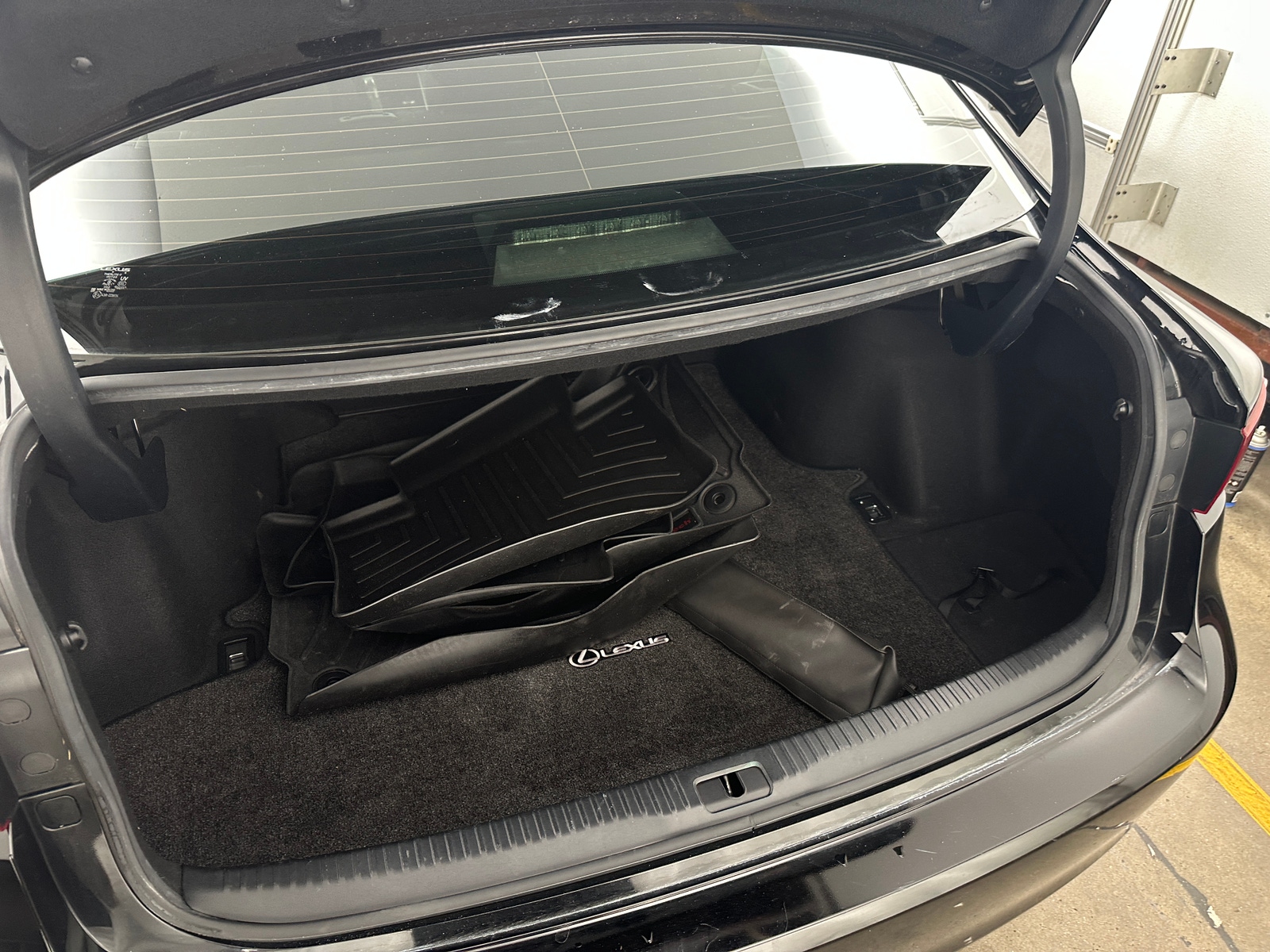 Thumbnail: 2016 Lexus IS - 6