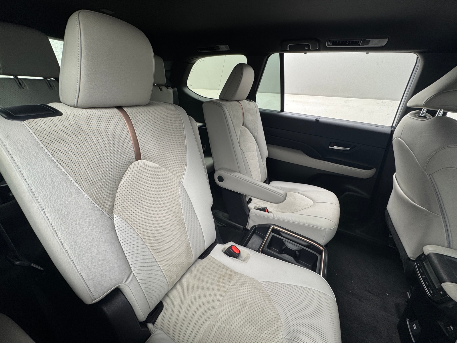 Thumbnail: 2024 Toyota Grand Highlander - 6