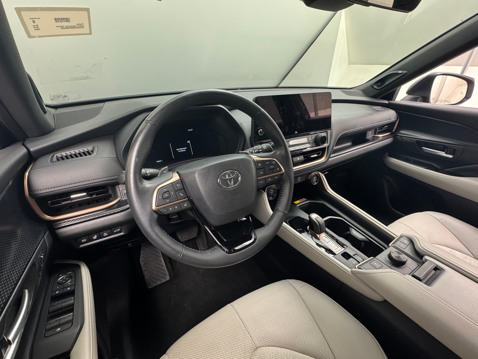 Thumbnail: 2024 Toyota Grand Highlander - 3