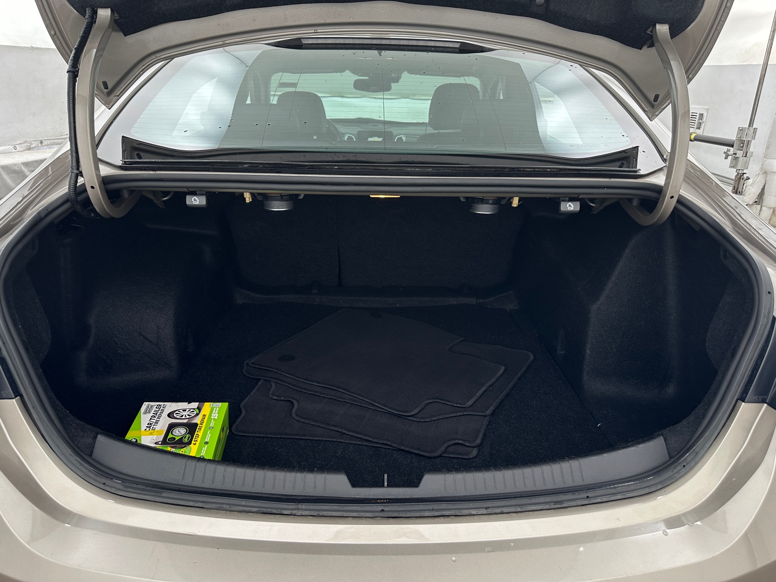 Thumbnail: 2024 Chevrolet Malibu - 6