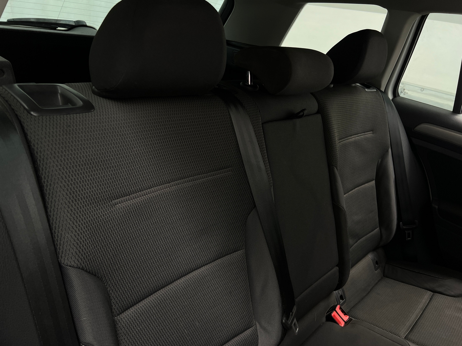 Thumbnail: 2016 Volkswagen e-Golf - 6