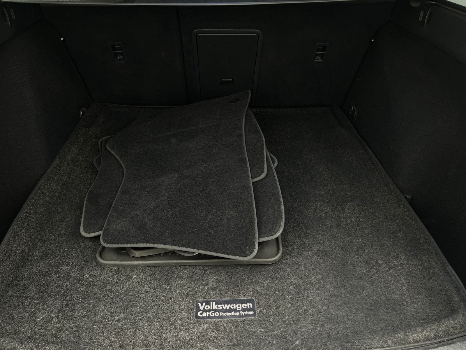 Thumbnail: 2016 Volkswagen e-Golf - 7