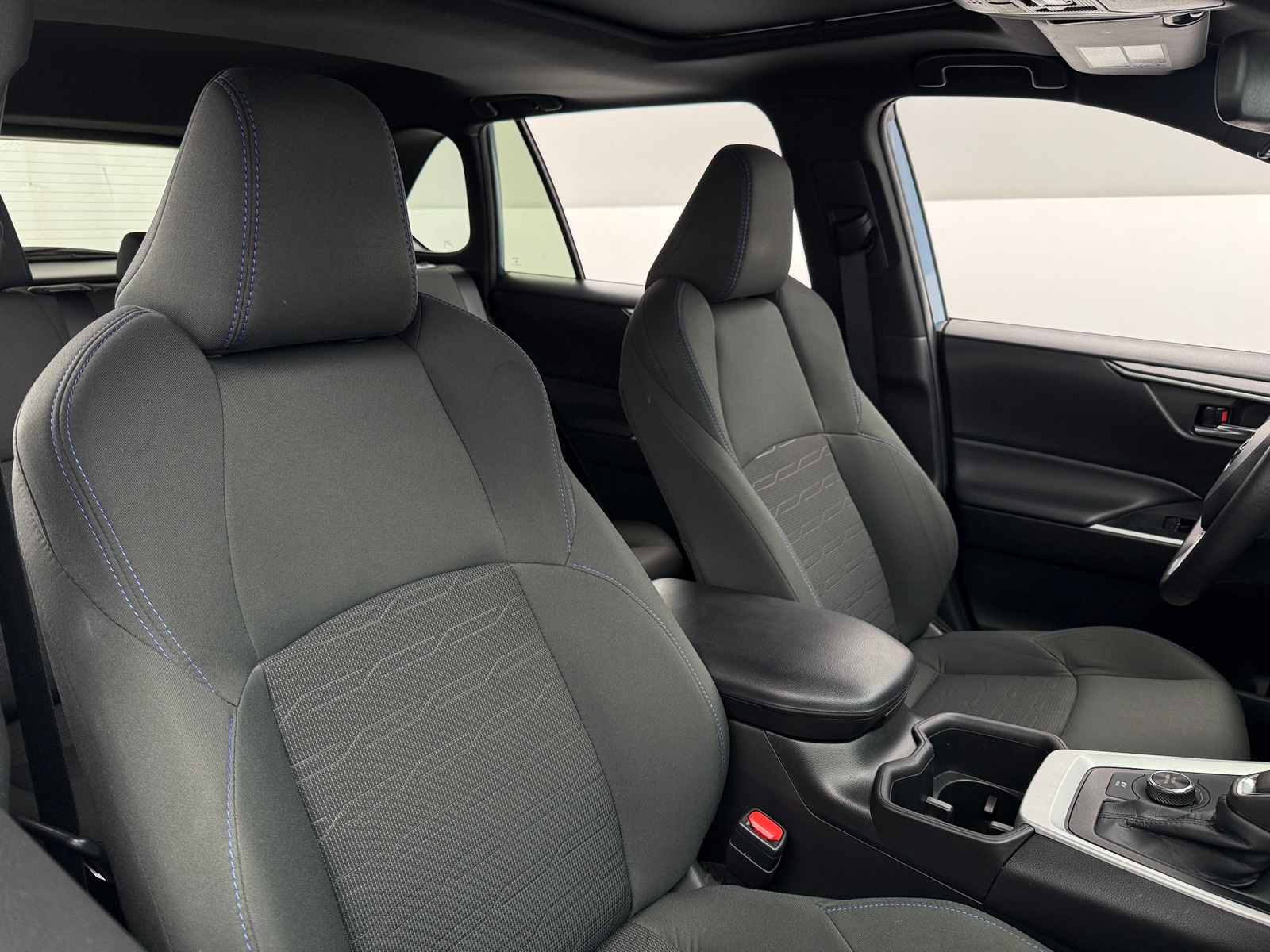 Thumbnail: 2022 Toyota RAV4 - 2