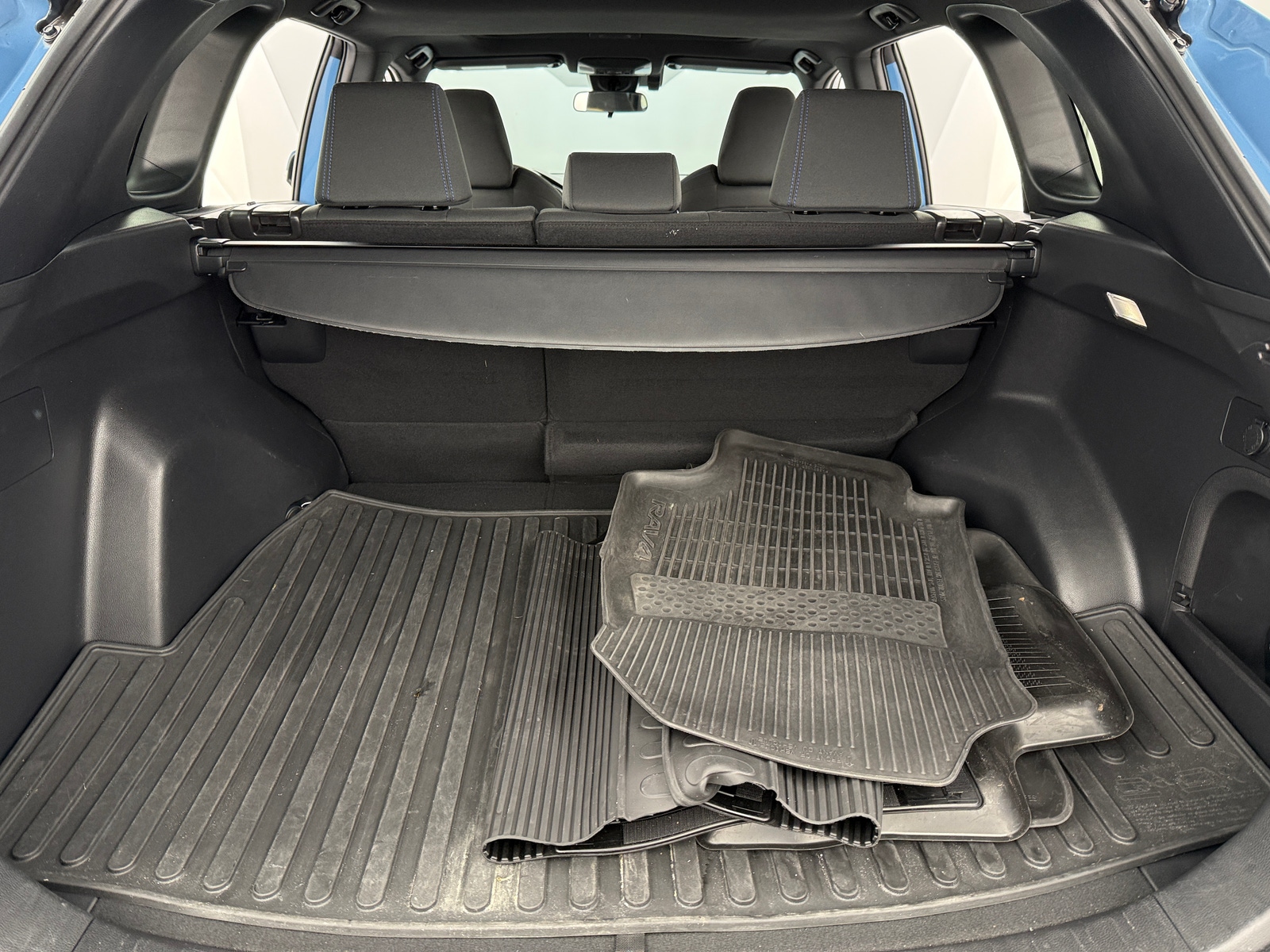 Thumbnail: 2022 Toyota RAV4 - 7