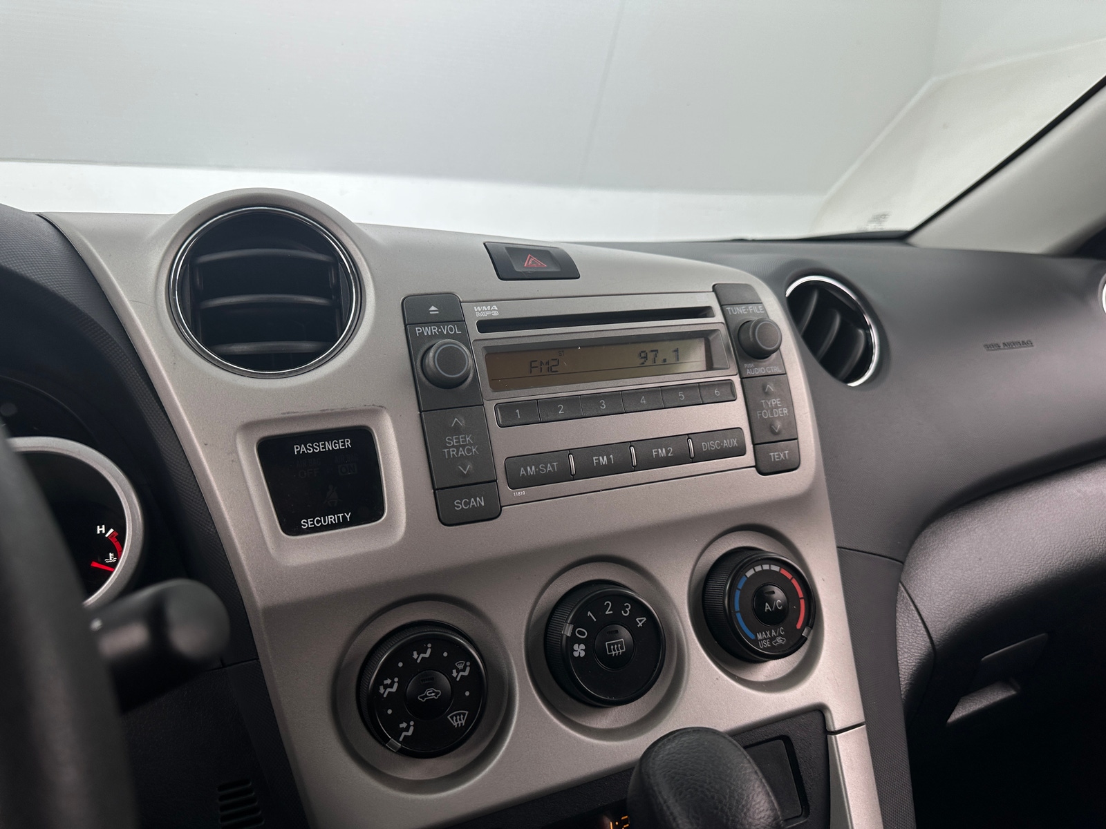 Thumbnail: 2010 Toyota Matrix - 4