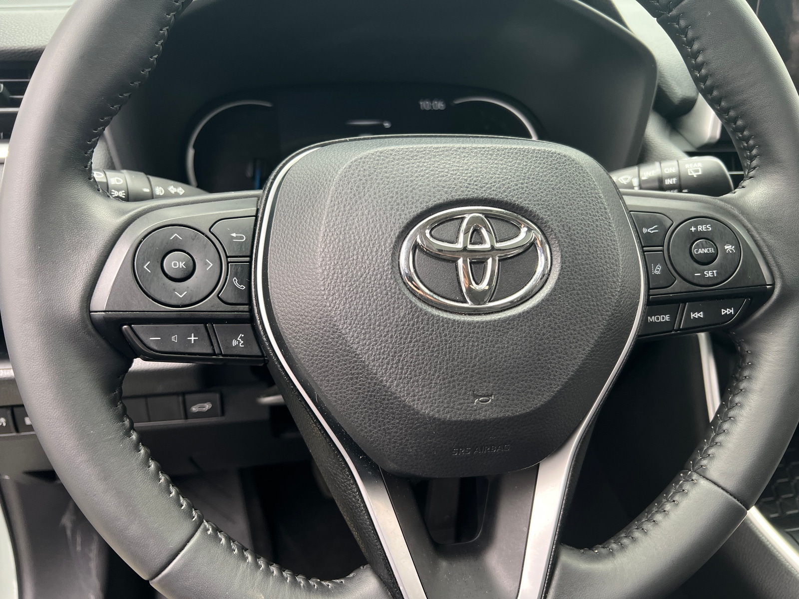 Thumbnail: 2023 Toyota RAV4 - 4