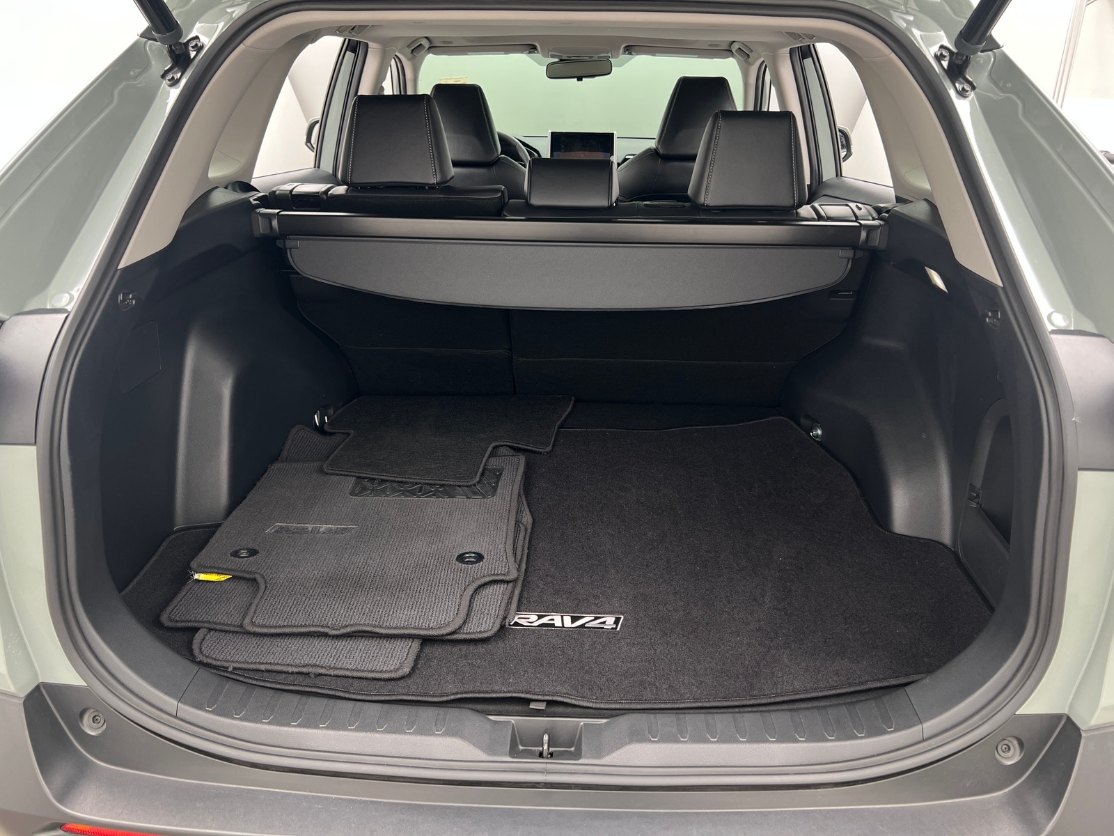 Thumbnail: 2023 Toyota RAV4 - 6