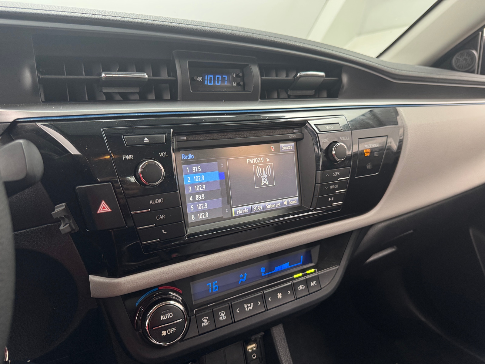 Thumbnail: 2014 Toyota Corolla - 4