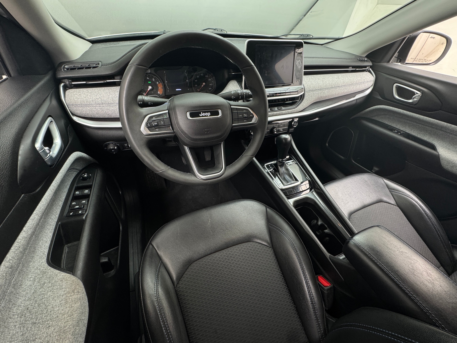 Thumbnail: 2022 Jeep Compass - 3