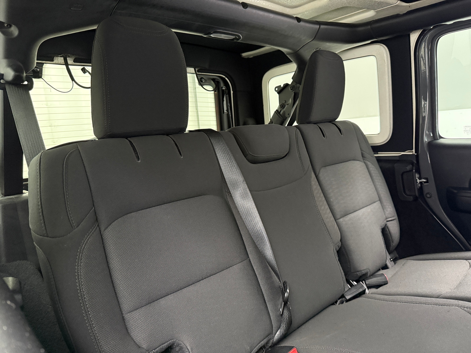 Thumbnail: 2019 Jeep Wrangler - 6