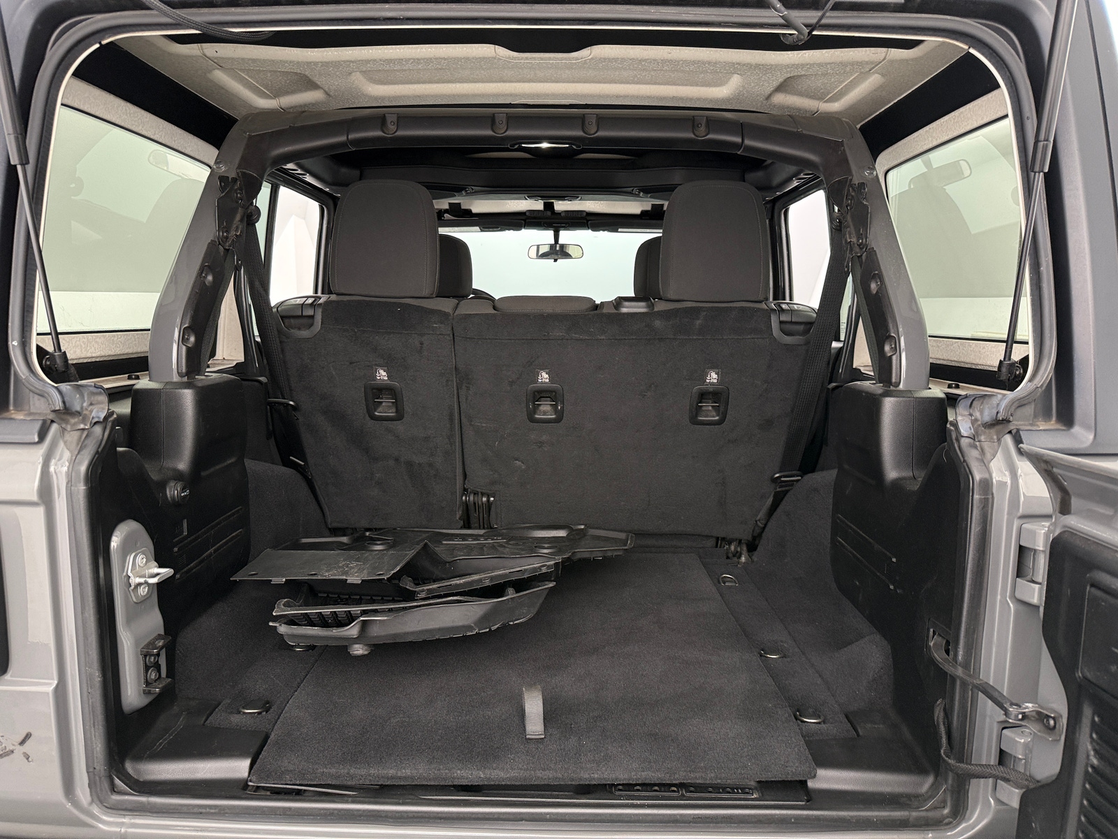 Thumbnail: 2019 Jeep Wrangler - 7