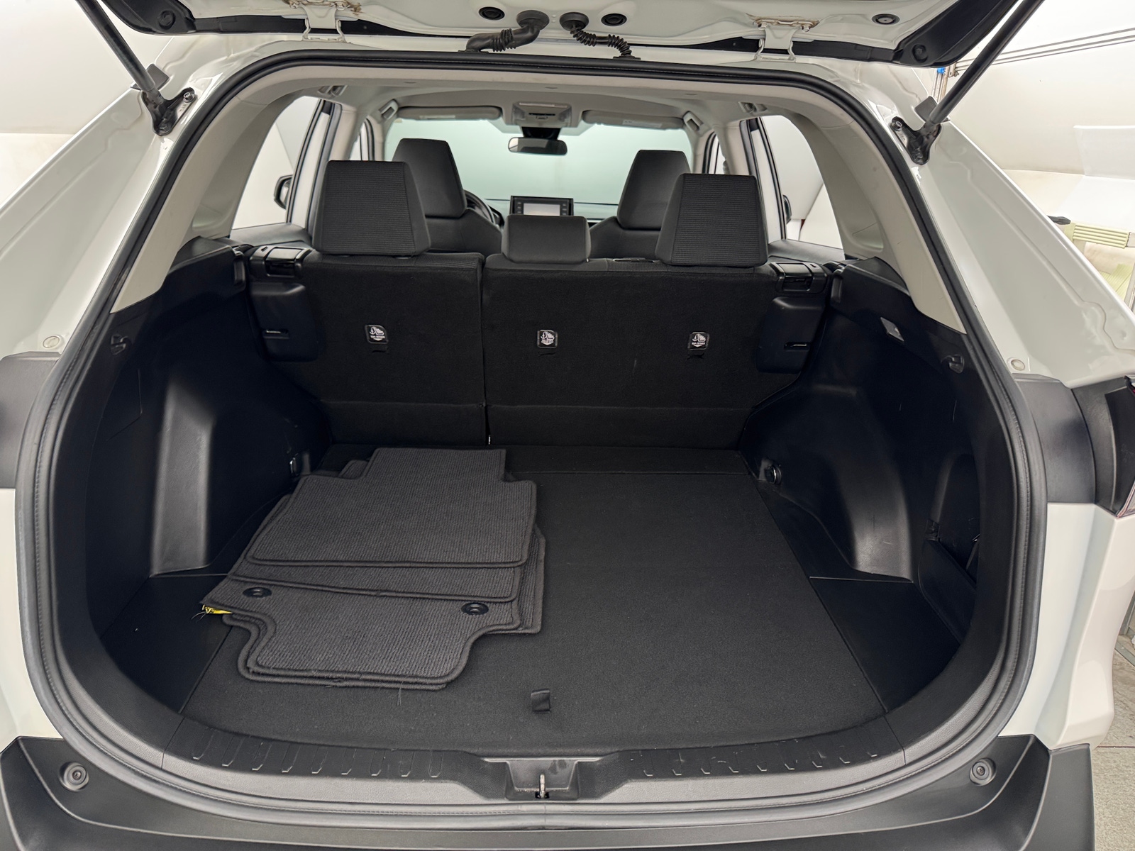 Thumbnail: 2021 Toyota RAV4 - 7