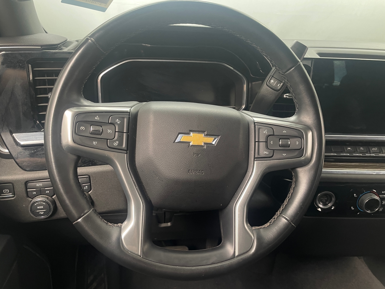 Thumbnail: 2024 Chevrolet Silverado 1500 - 5