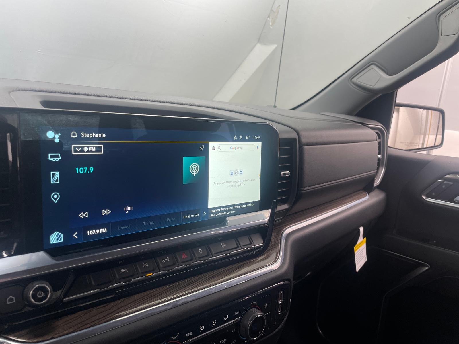 Thumbnail: 2024 Chevrolet Silverado 1500 - 4