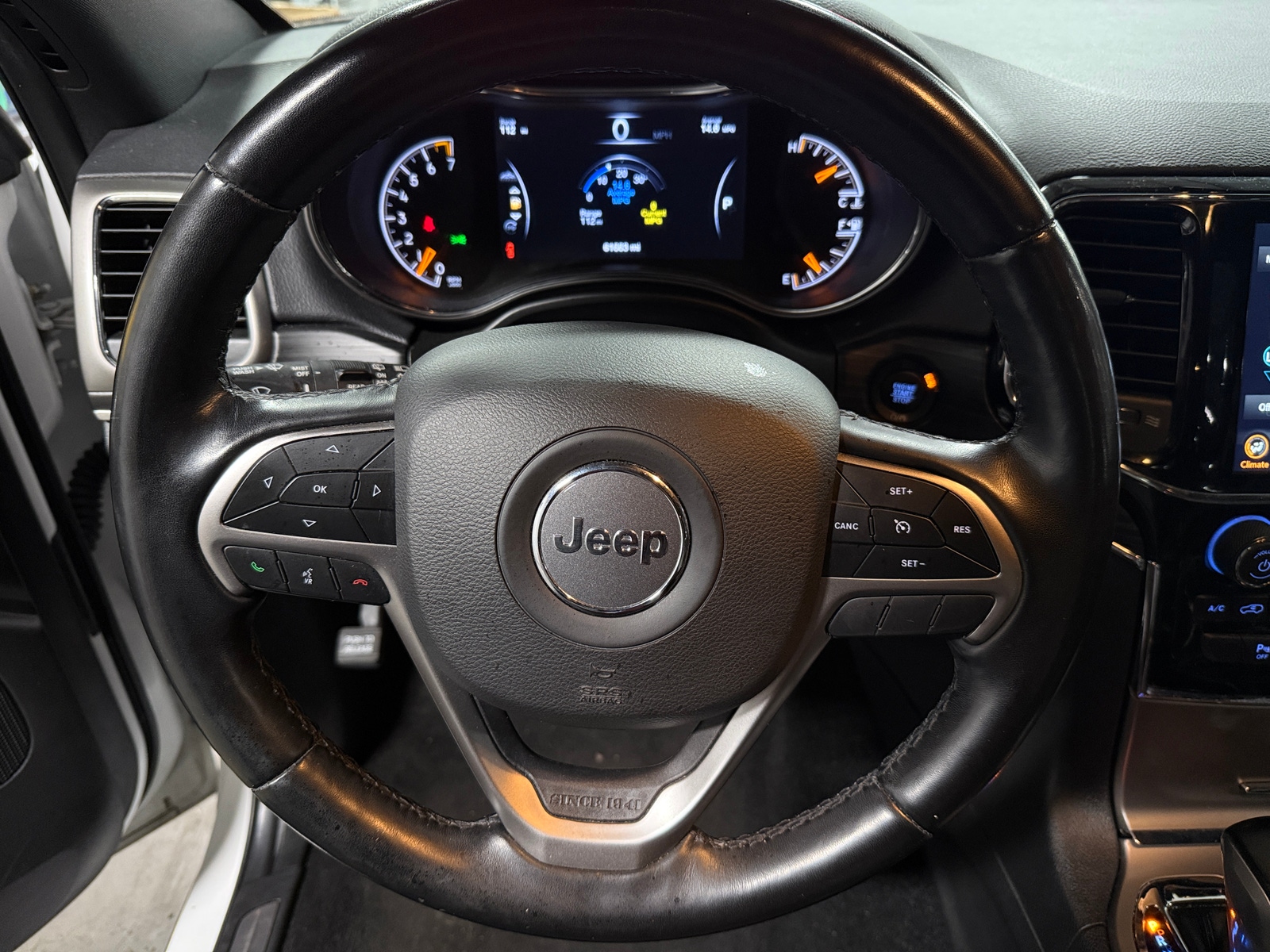 Thumbnail: 2022 Jeep Grand Cherokee - 4