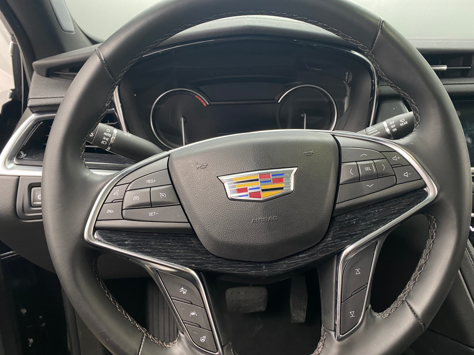 Thumbnail: 2025 Cadillac XT5 - 4