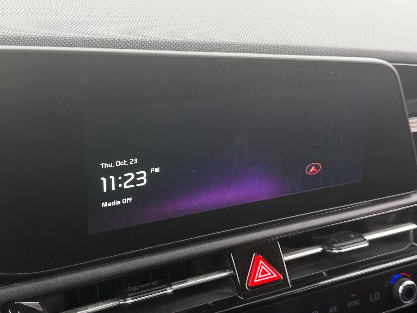 Thumbnail: 2023 Kia Niro - 4