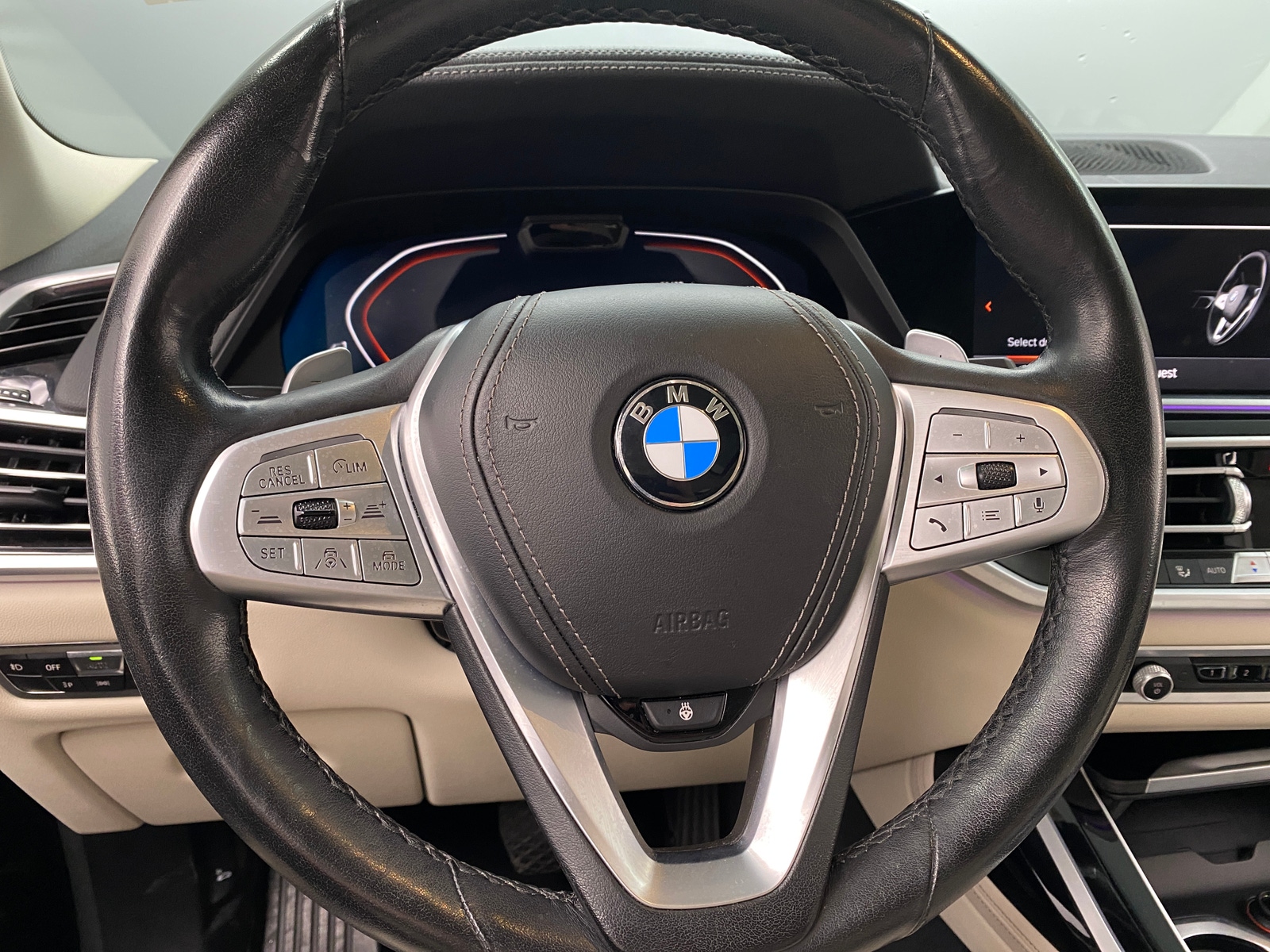 Thumbnail: 2021 BMW X7 - 4