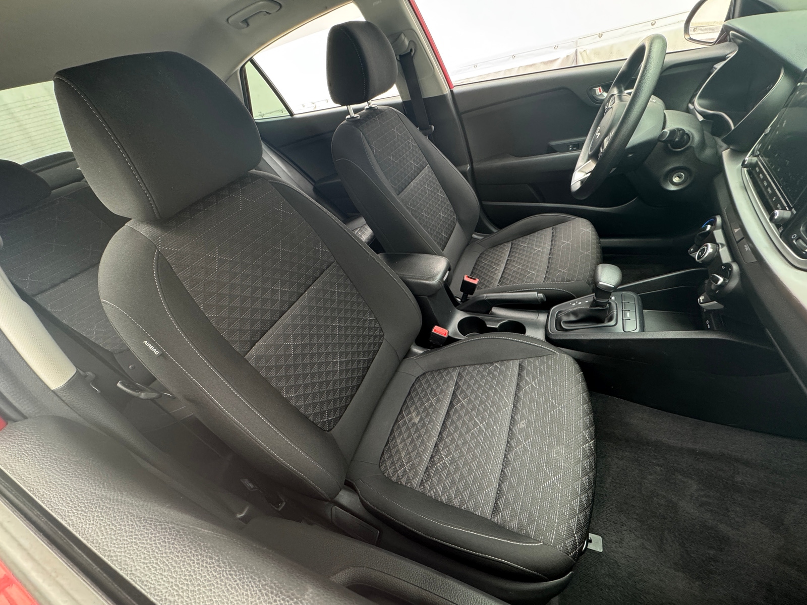 Thumbnail: 2022 Kia Rio - 2