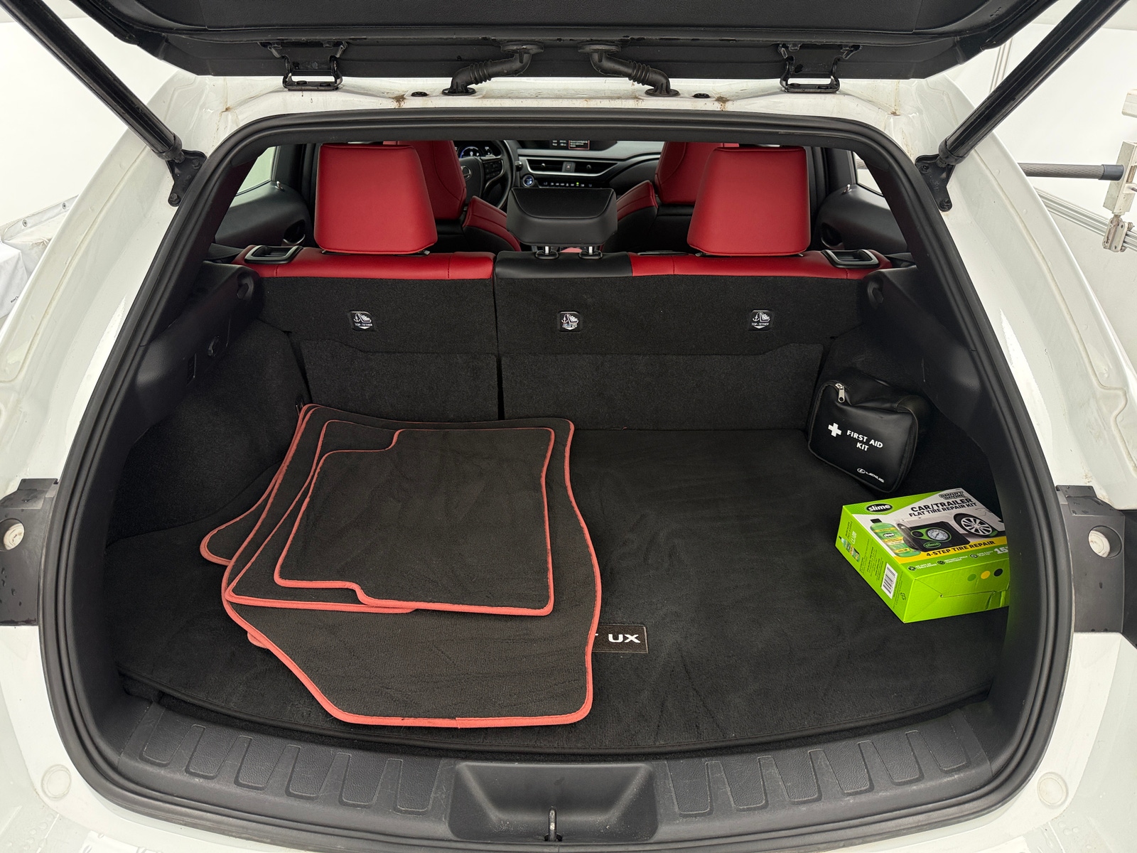 Thumbnail: 2021 Lexus UX - 6