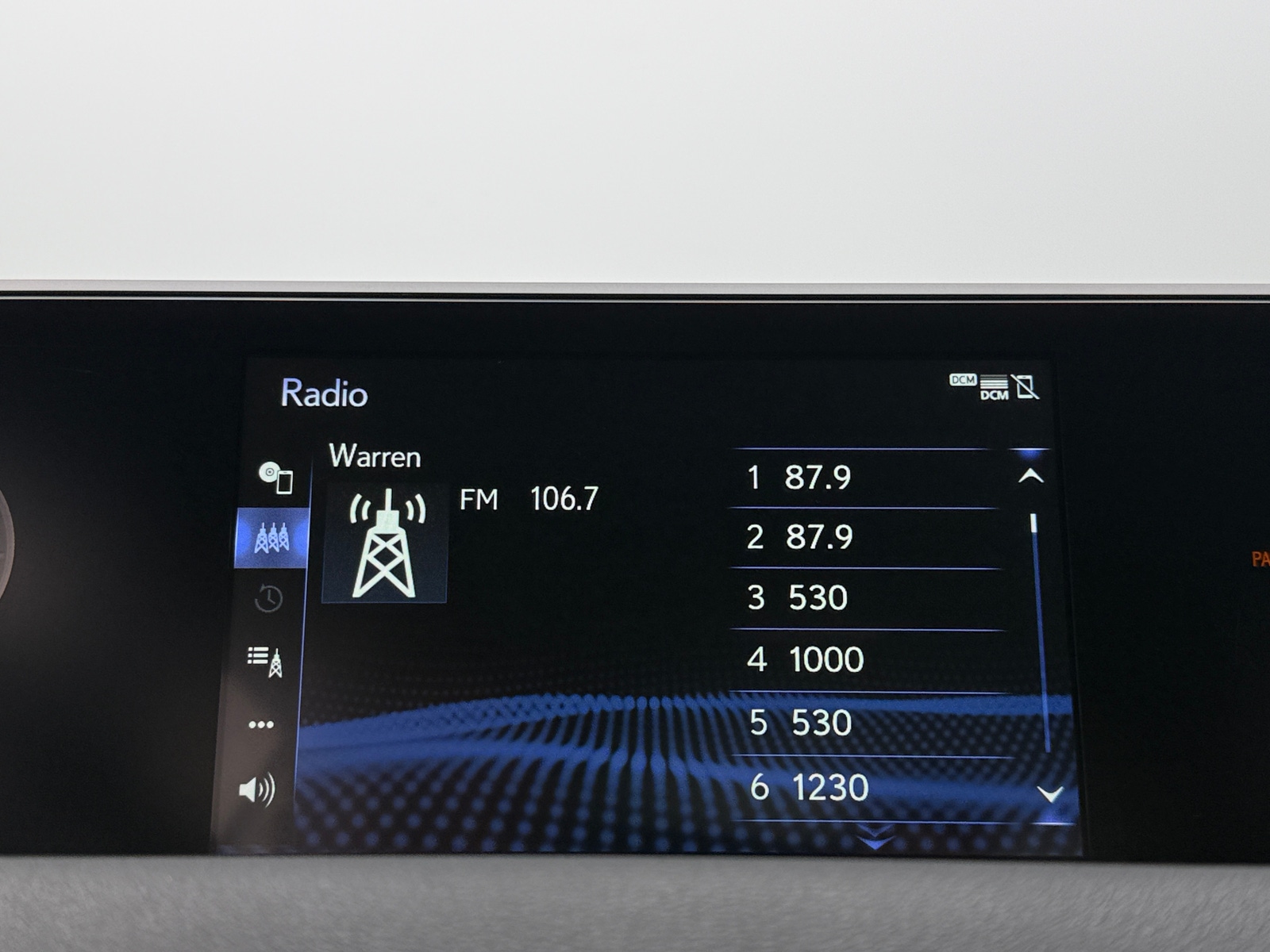 Thumbnail: 2021 Lexus UX - 3