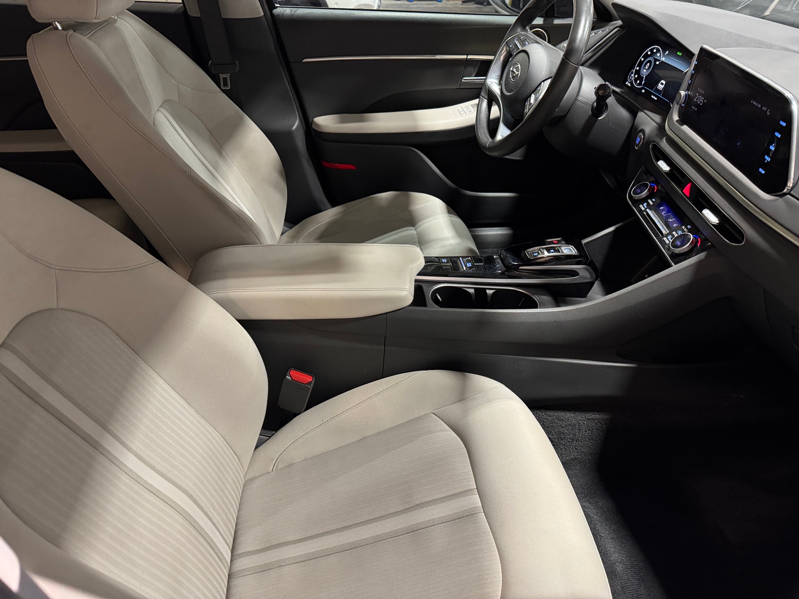 Thumbnail: 2023 Hyundai Sonata - 2