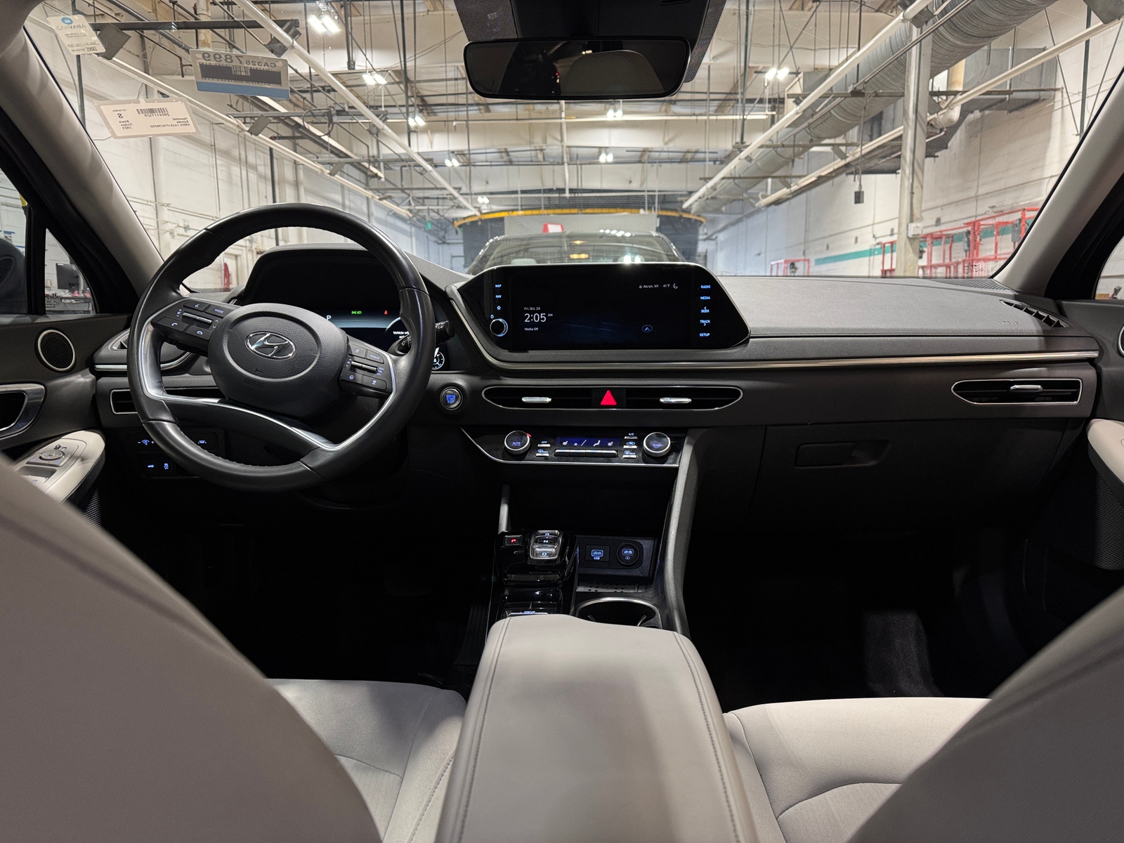 Thumbnail: 2023 Hyundai Sonata - 3