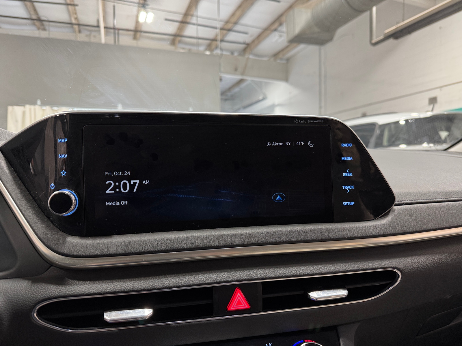 Thumbnail: 2023 Hyundai Sonata - 4