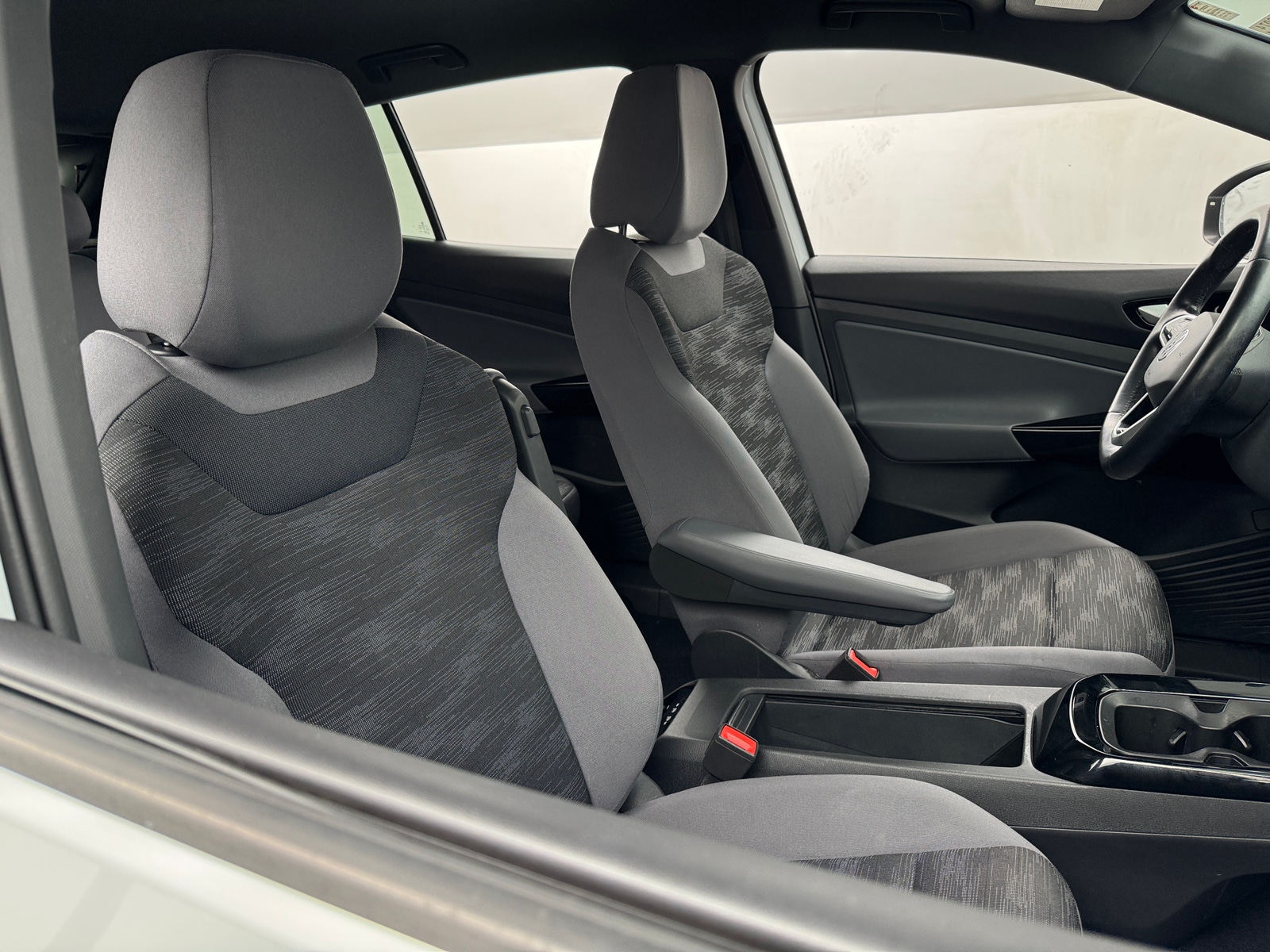 Thumbnail: 2021 Volkswagen ID.4 - 2