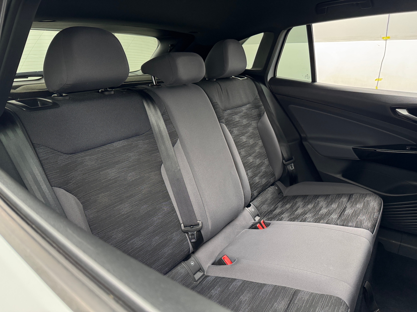 Thumbnail: 2021 Volkswagen ID.4 - 6