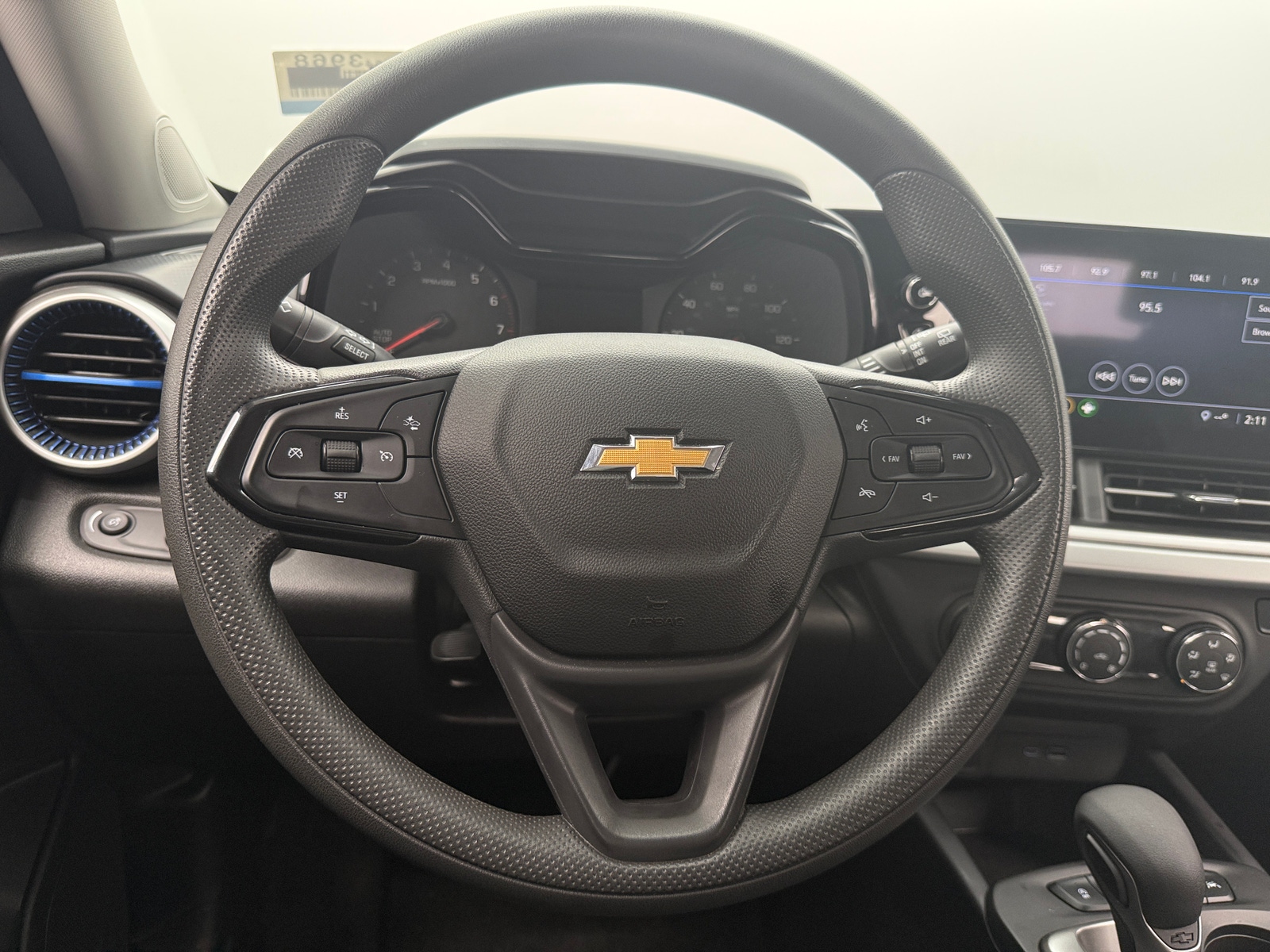 Thumbnail: 2025 Chevrolet Trax - 5