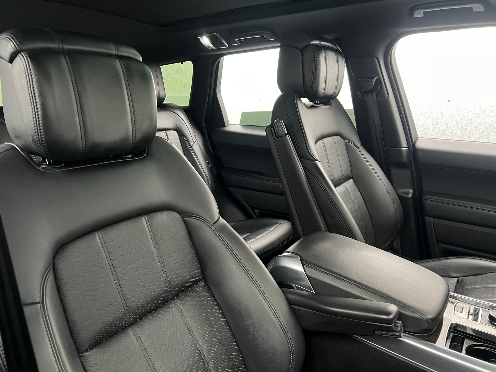 Thumbnail: 2019 Land Rover Range Rover Sport - 2