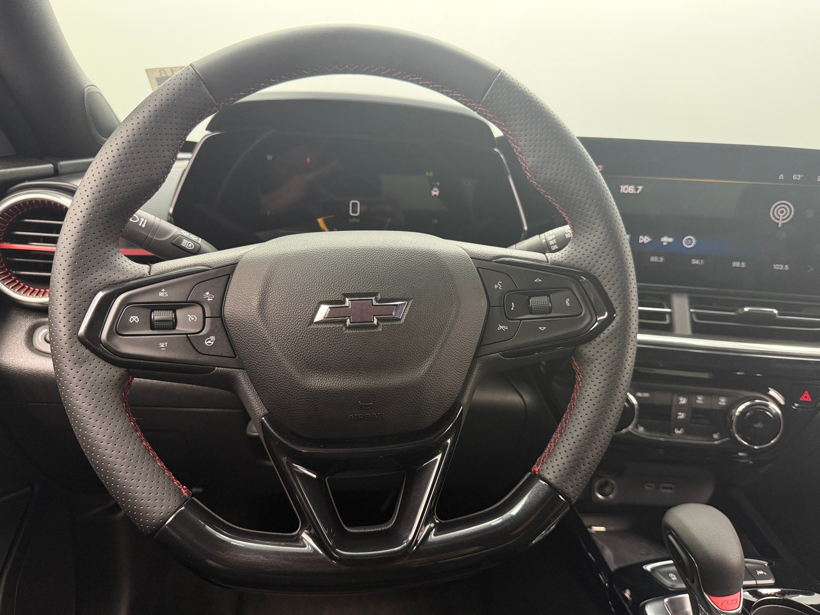 Thumbnail: 2025 Chevrolet Trax - 4