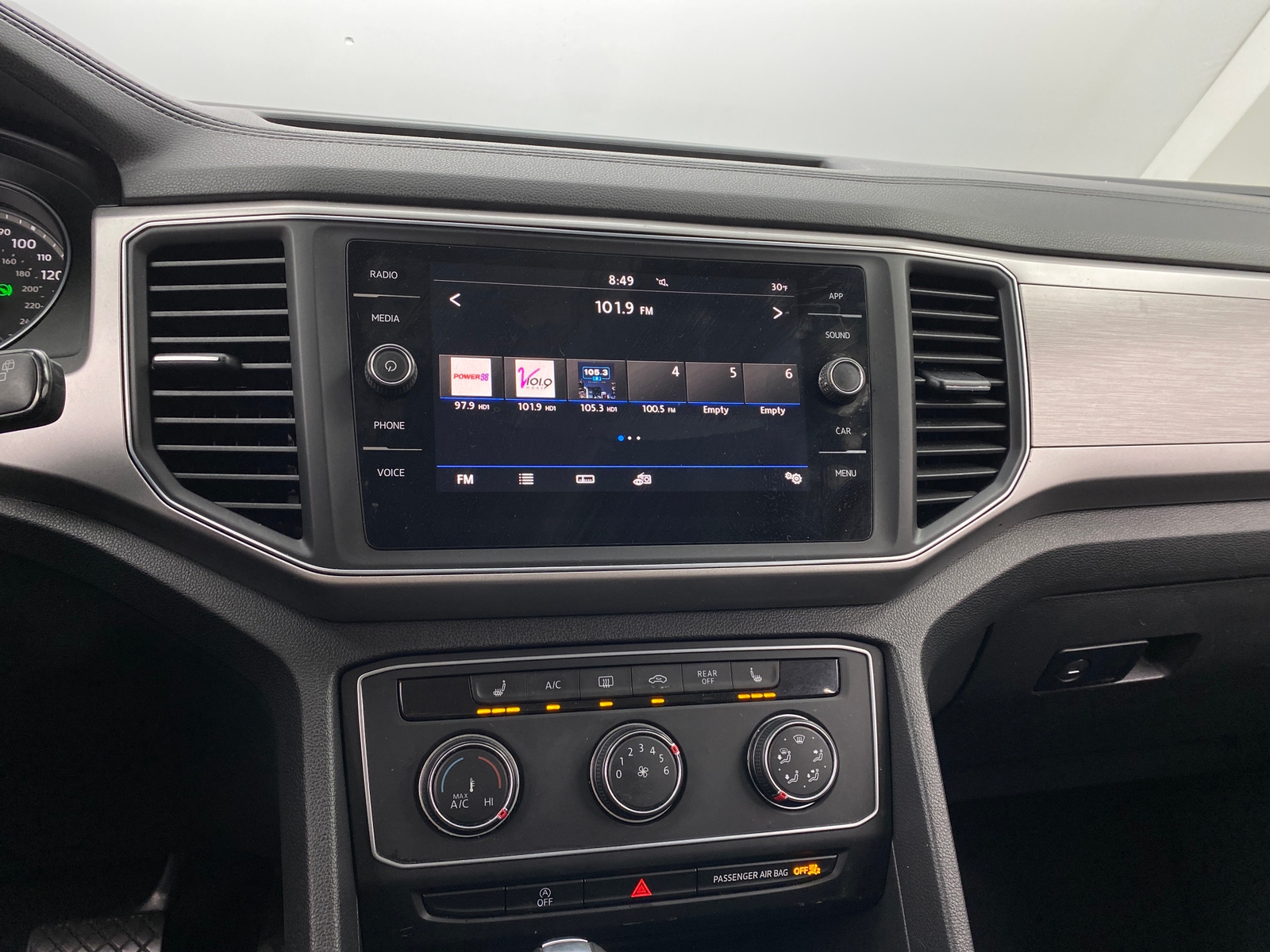 Thumbnail: 2018 Volkswagen Atlas - 3