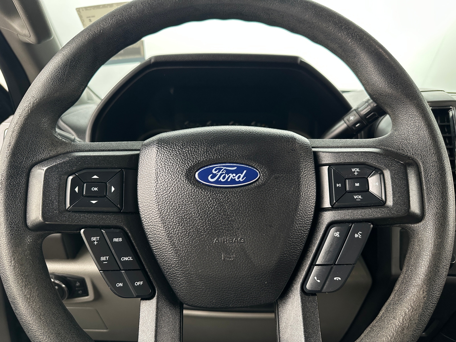 Thumbnail: 2019 Ford Econoline - 5