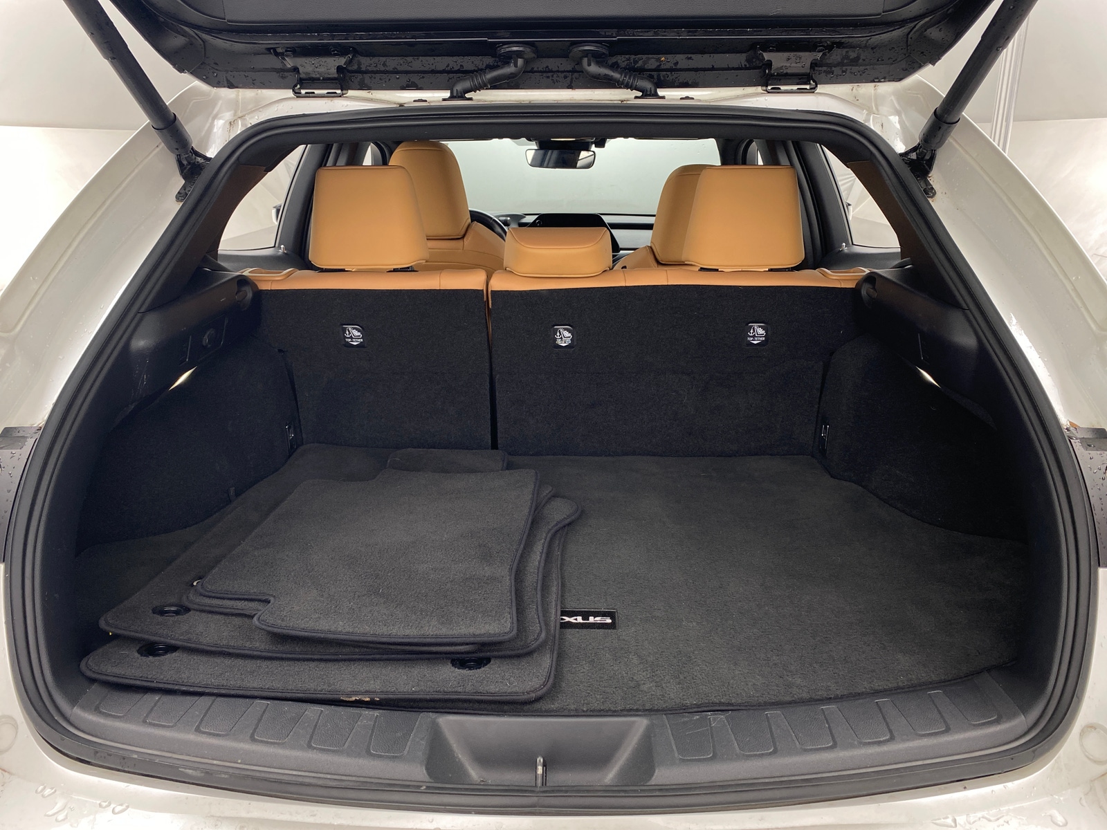 Thumbnail: 2025 Lexus UX - 6