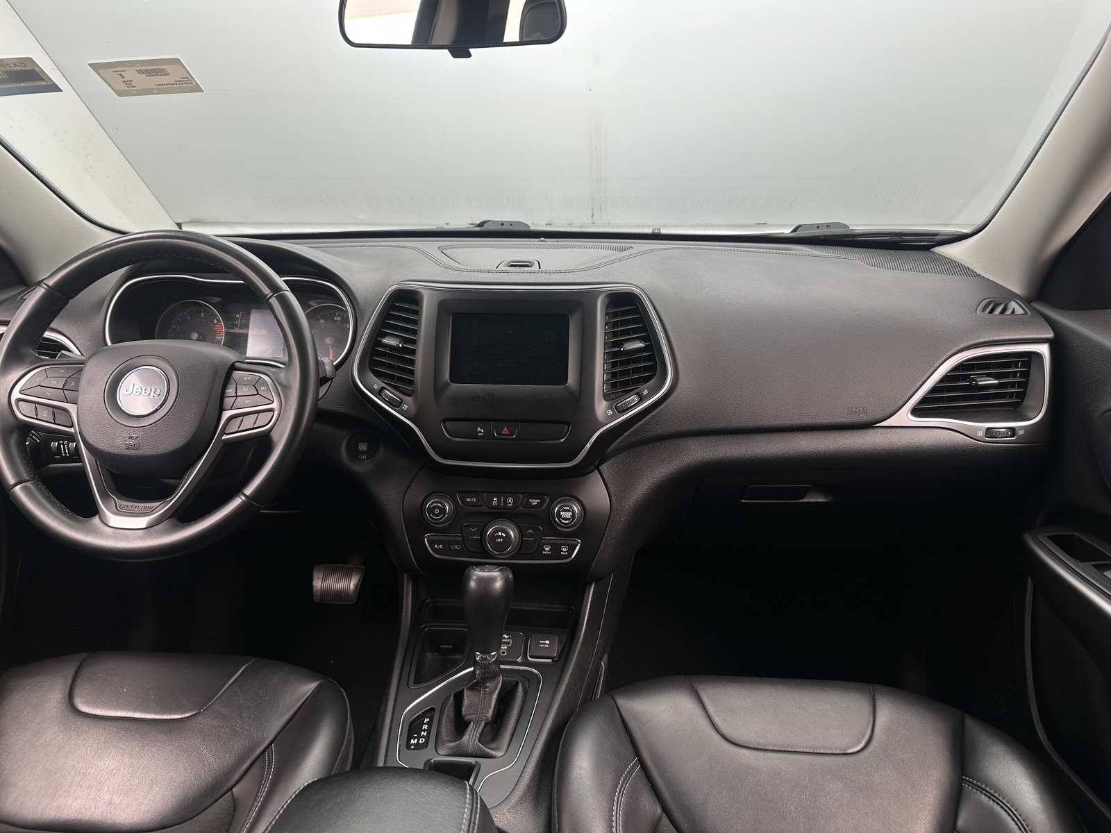 Thumbnail: 2019 Jeep Cherokee - 3