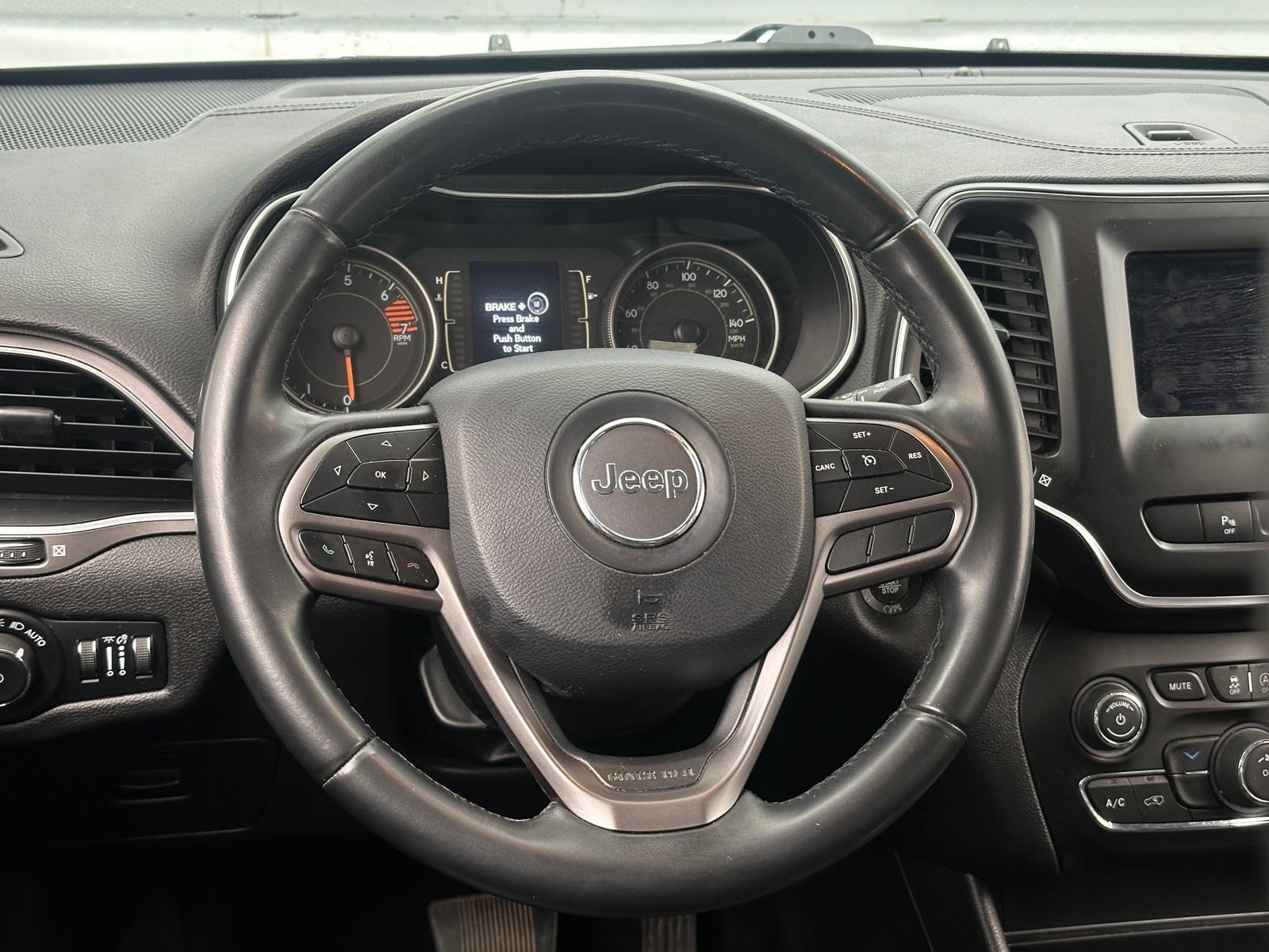 Thumbnail: 2019 Jeep Cherokee - 5