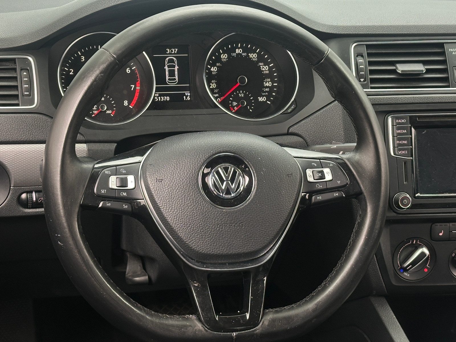 Thumbnail: 2018 Volkswagen Jetta - 4