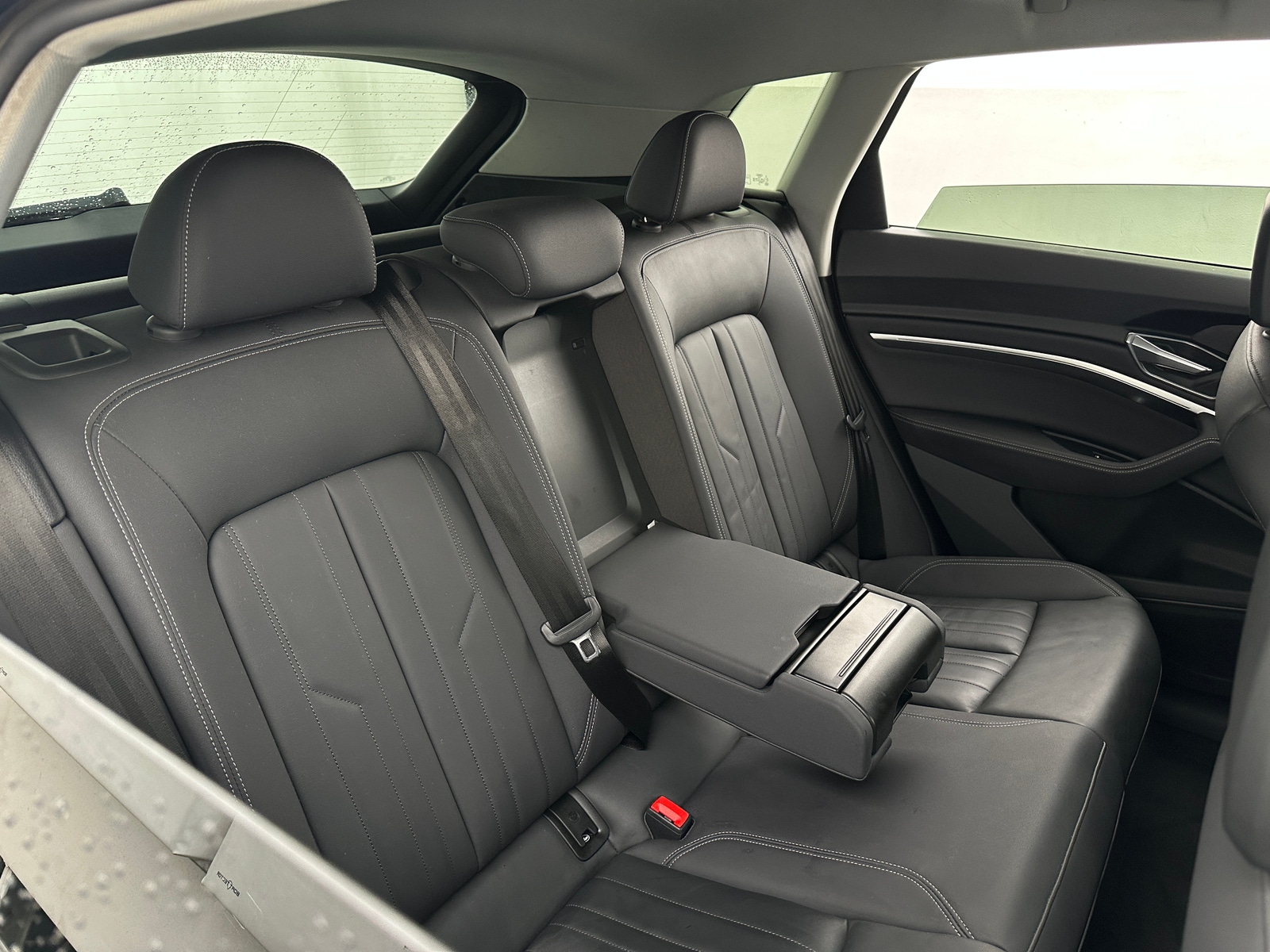 Thumbnail: 2021 Audi e-tron - 5