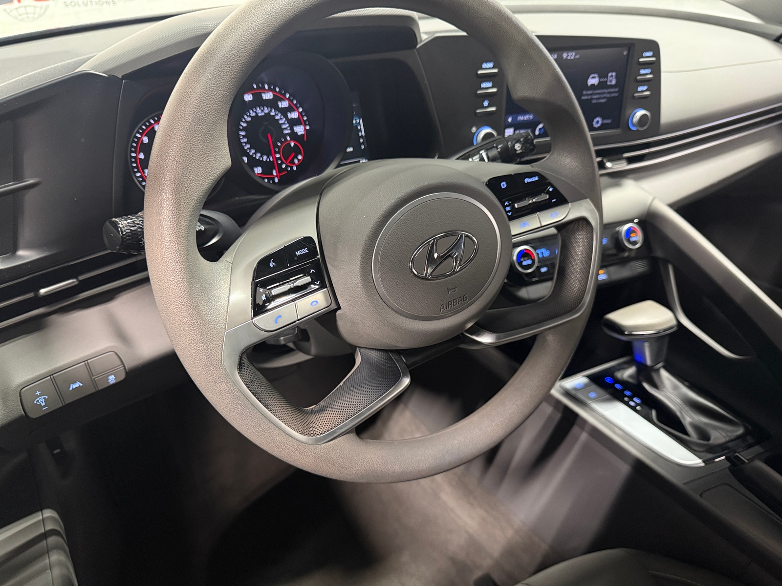 Thumbnail: 2022 Hyundai Elantra - 5