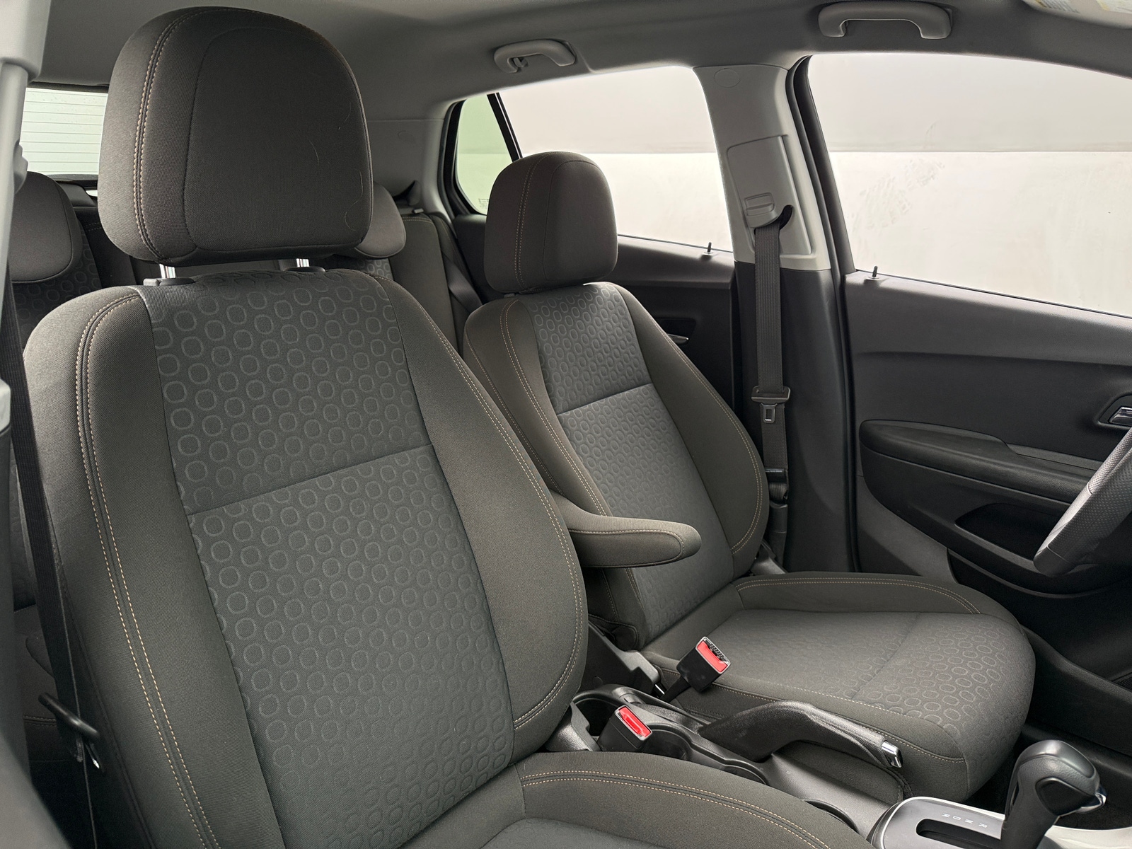 Thumbnail: 2022 Chevrolet Trax - 2