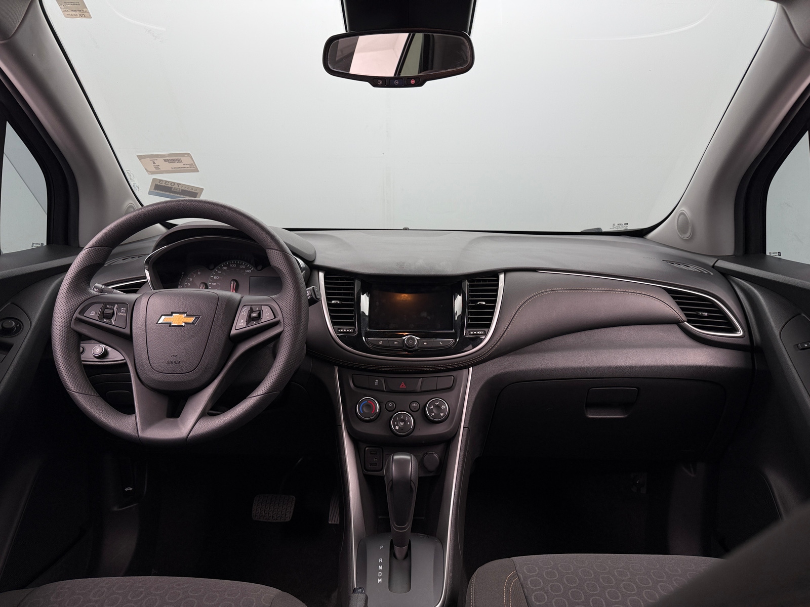 Thumbnail: 2022 Chevrolet Trax - 3