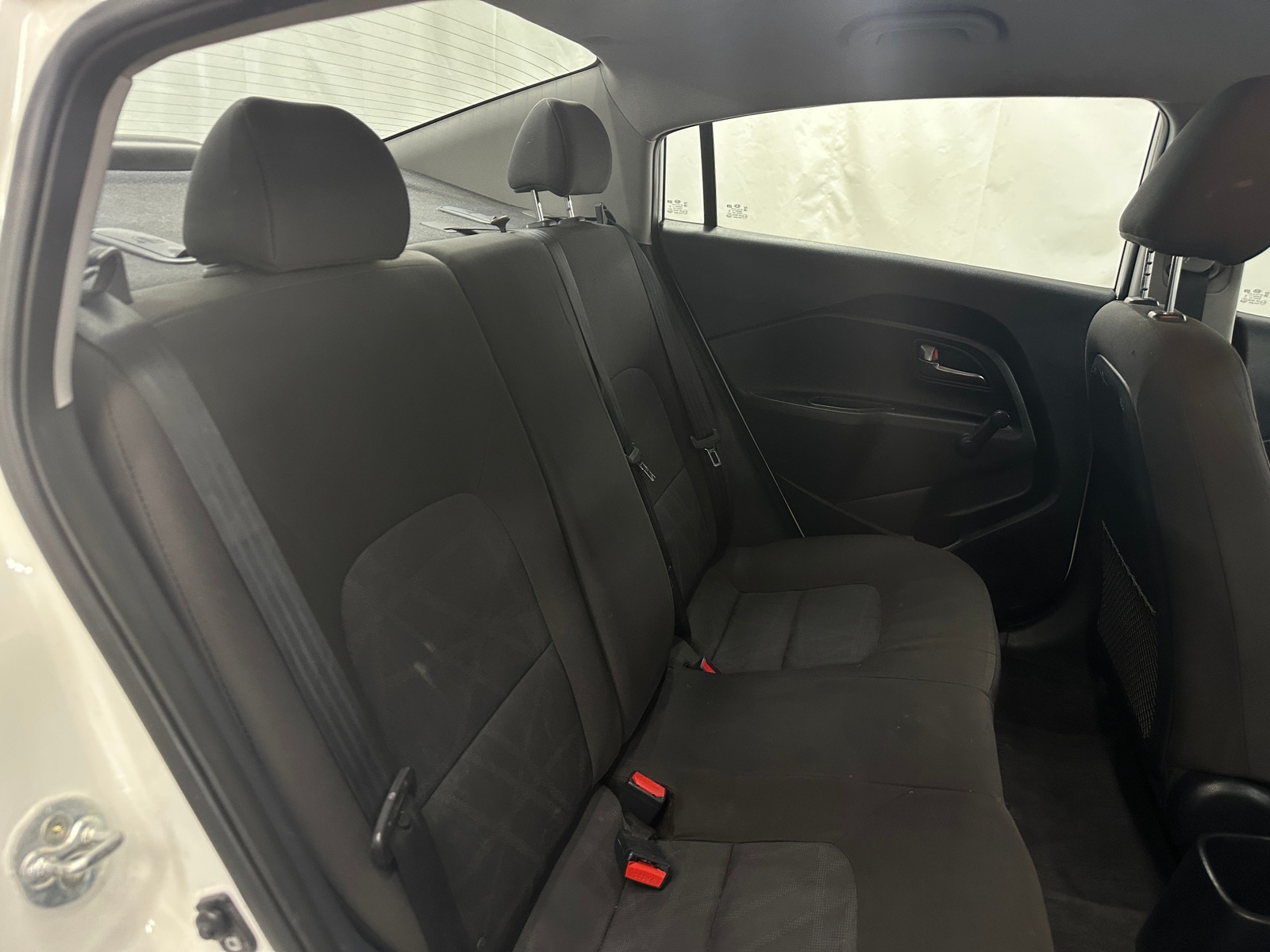 Thumbnail: 2016 Kia Rio - 6
