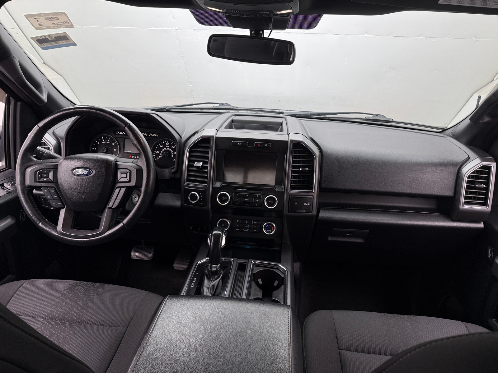 Thumbnail: 2019 Ford Econoline - 3