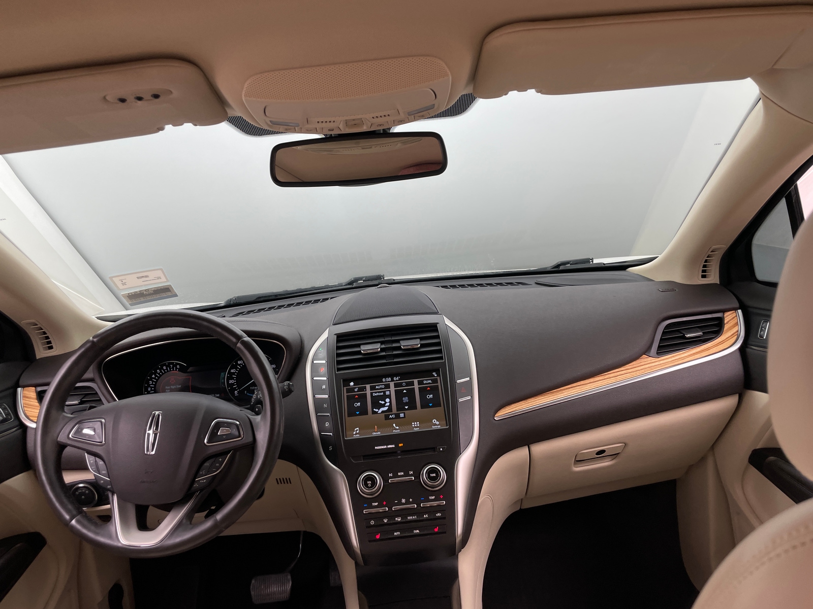 Thumbnail: 2016 Lincoln MKC - 2